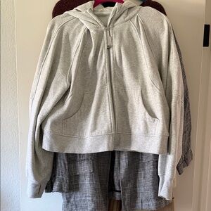 Lulu lemon - Crop Gray Zip-Up Hoodie